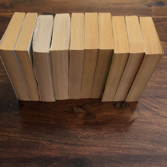 Nora Roberts as JD Robb Paperback Books Lot of 10 items - Picture 5 of 11